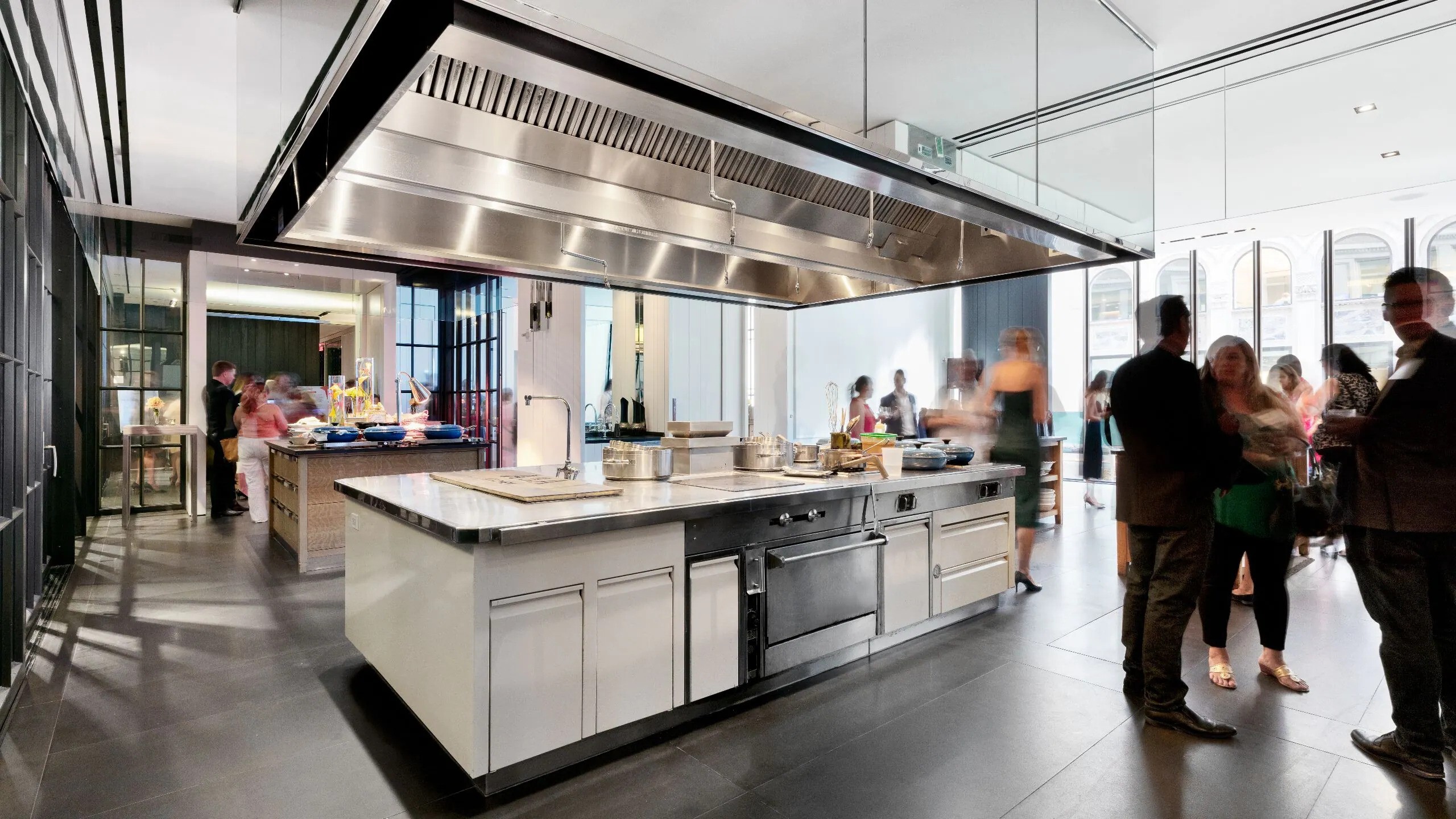 Andaz-5th-Avenue-P268-Kitchen-Gallery.16x9-ezgif.com-webp-to-jpg-converter